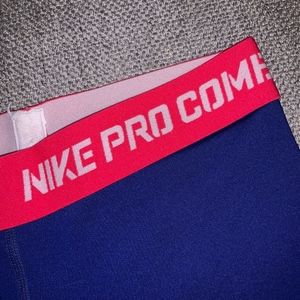Nike Pro Combat Cropped Leggings - Women's XS